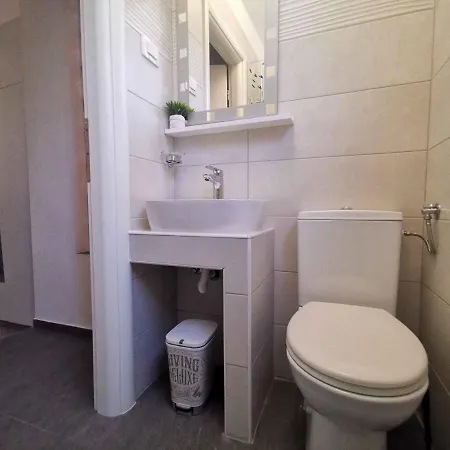 In 5155 Apartman *
