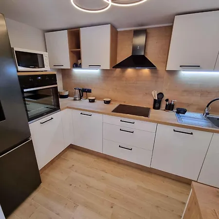 Apartment In 5155 *