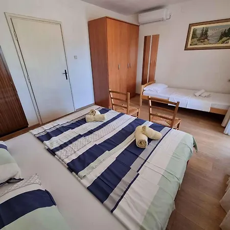 In 5155 Apartman *